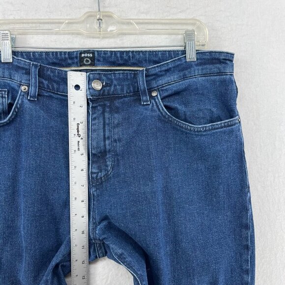 Hugo Boss Jeans Mens 38 Blue Regular Fit Dark Wash Denim Zip Fly Straight Fit - Picture 4 of 12